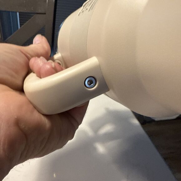 Stanley Hearth & Hand Magnolia 40 oz Tumbler - Limited Edition Best Beige New - Picture 7 of 8